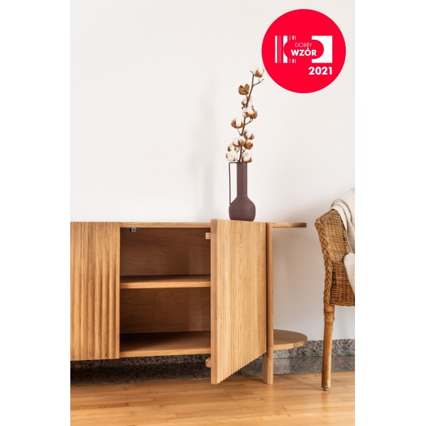 Niska komoda dębowa - kolekcja BÓN | Moonwood, Komoda ryflowana drewniana, niska, owalna BÓN BÓN Collection - BONKM05-107 